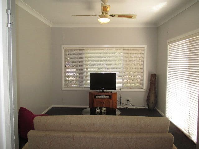 10 Simpson Avenue, Coonamble - Thumbnail 8
