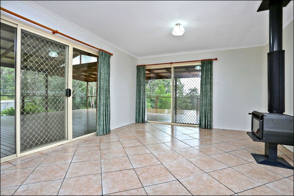 295 Lieutenant Bowen Drive, Bowen Mountain NSW 2753, Bowen Mountain - Thumbnail 3