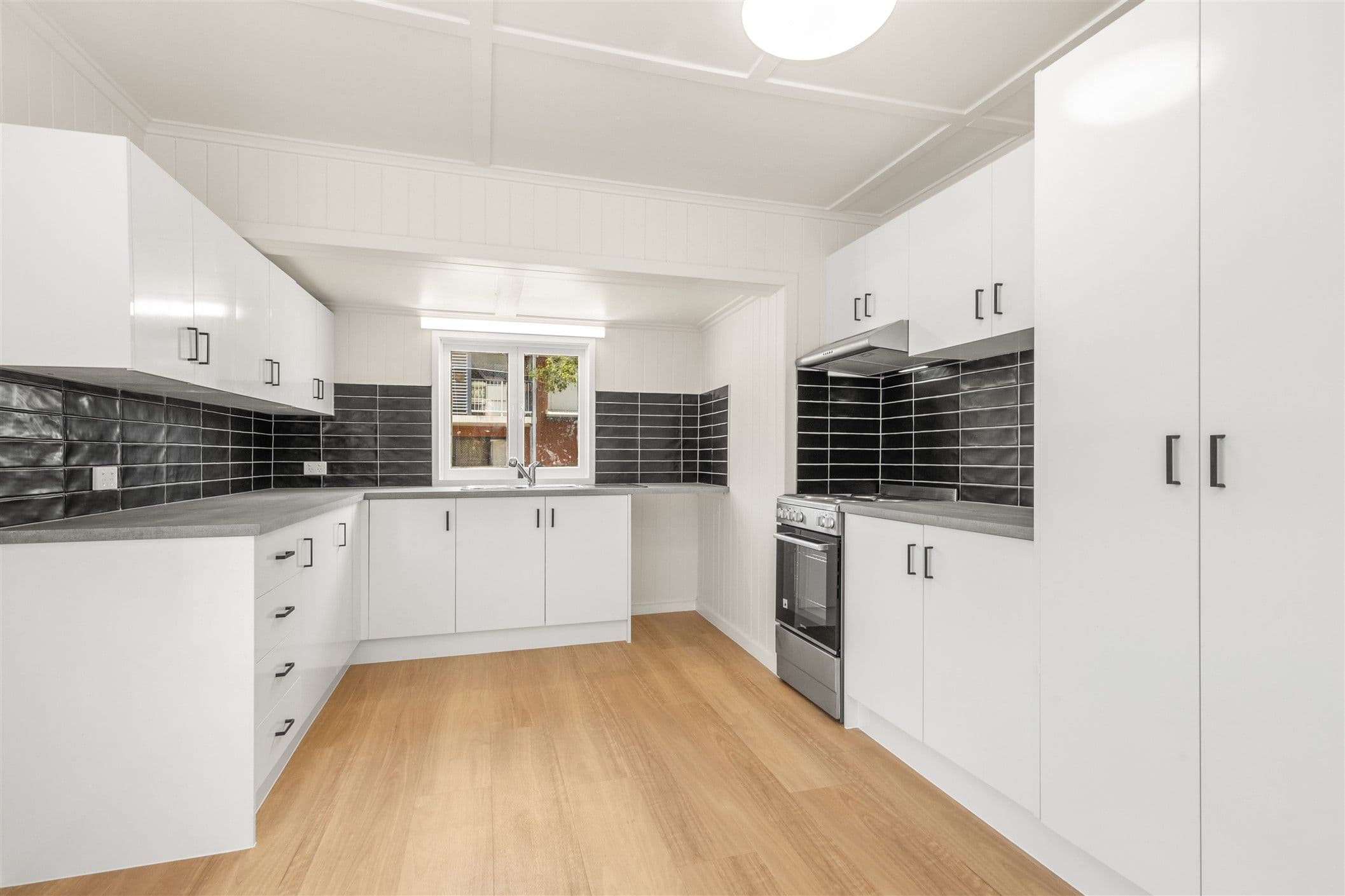 11 Oliver Street, Kedron QLD 4031, Kedron - Thumbnail 7