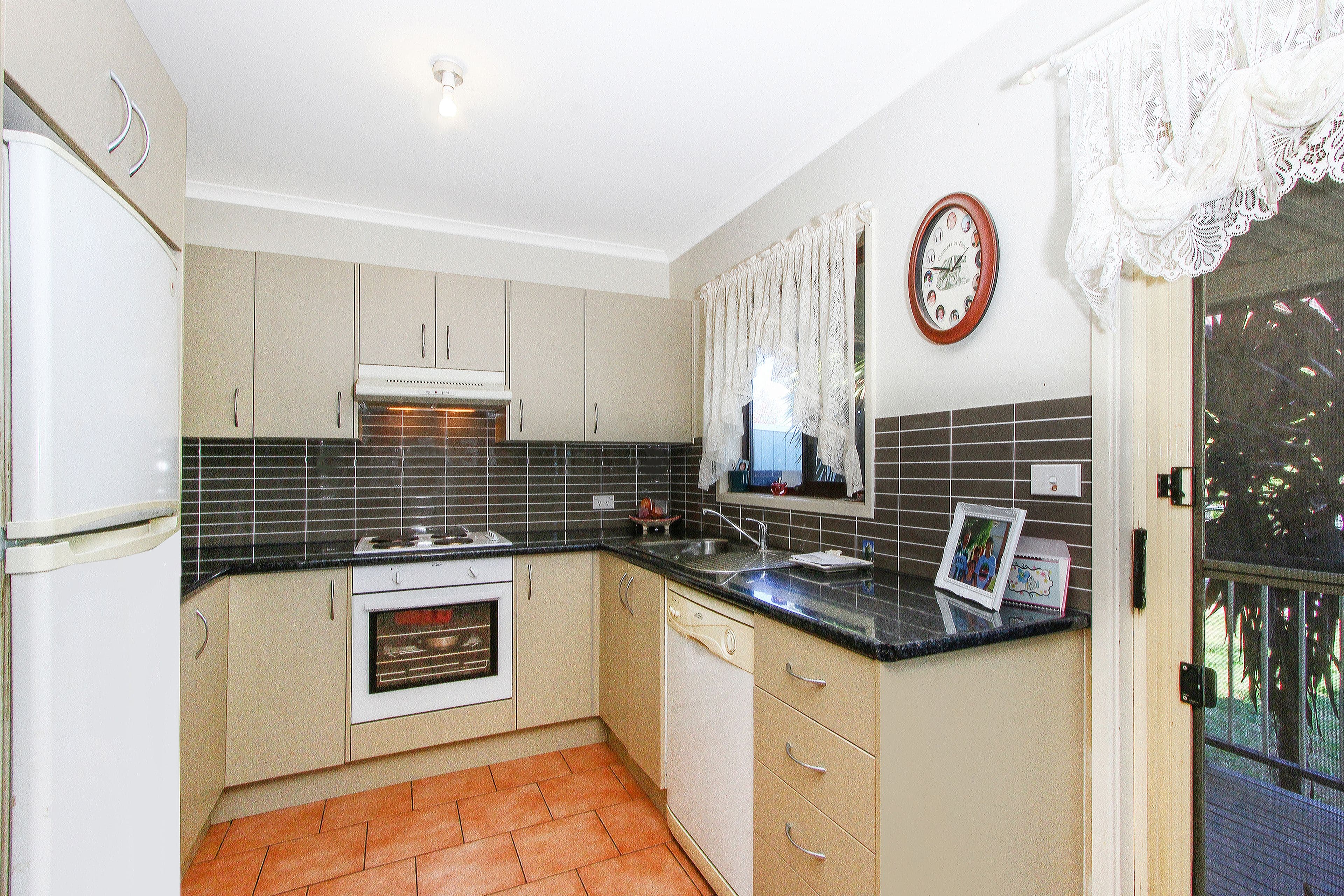 35 Robinson Street, Goulburn - Thumbnail 2
