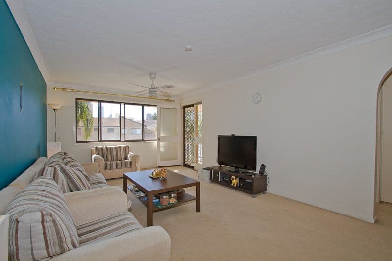 8 'Surfwood', 150 Surf Parade, BROADBEACH QLD 4218, Broadbeach - Thumbnail 3