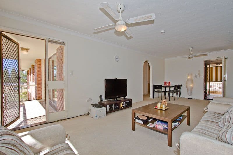 8 'Surfwood', 150 Surf Parade, BROADBEACH QLD 4218, Broadbeach - Thumbnail 4