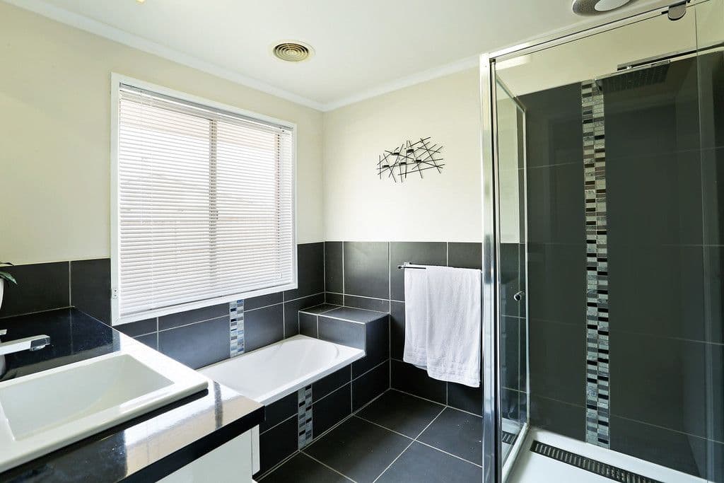 8 Cathcart Court, Corio VIC 3214, Corio - Thumbnail 8