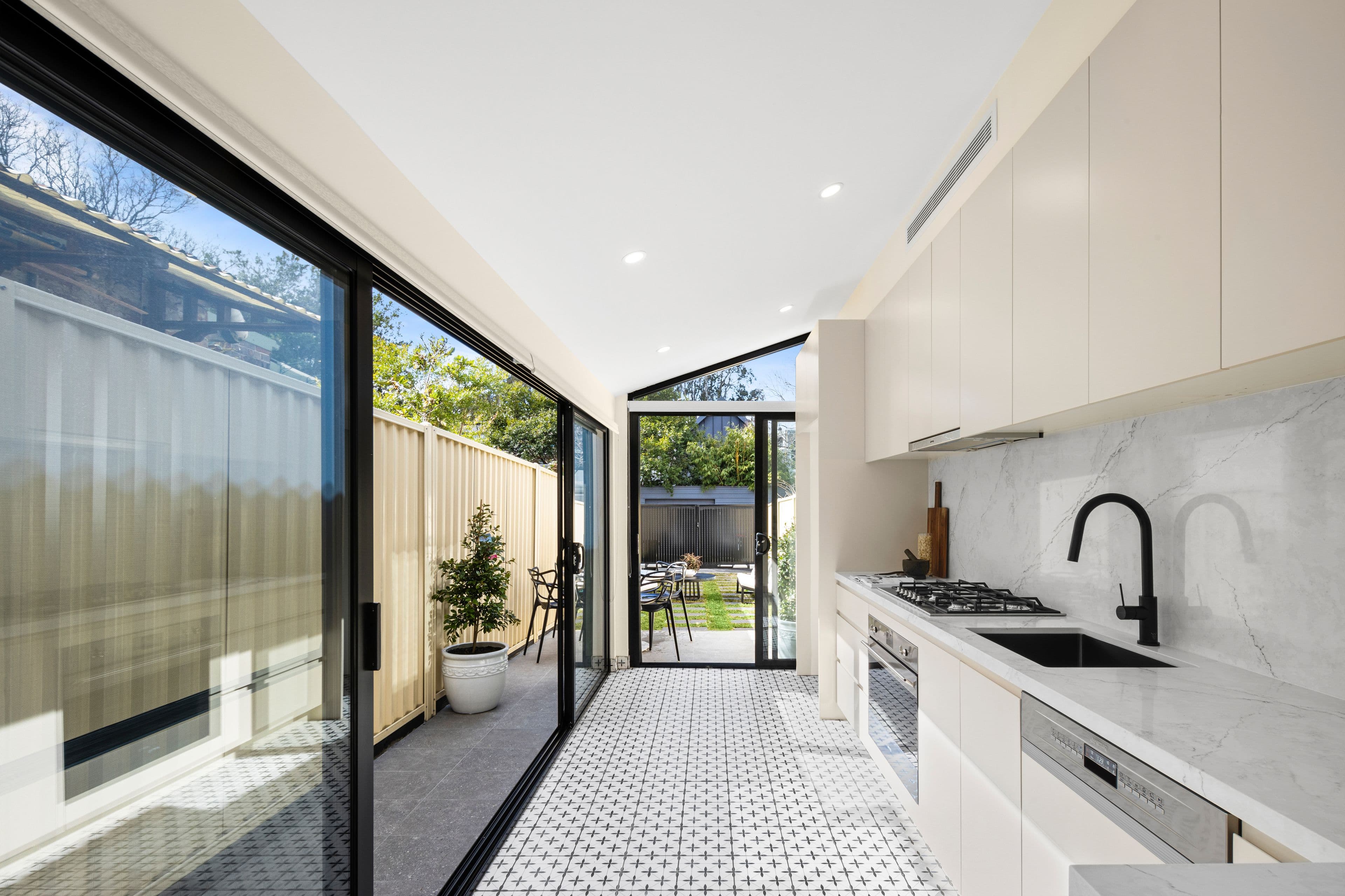 16 Bridge Street, Erskineville NSW 2043, Erskineville - Thumbnail 4