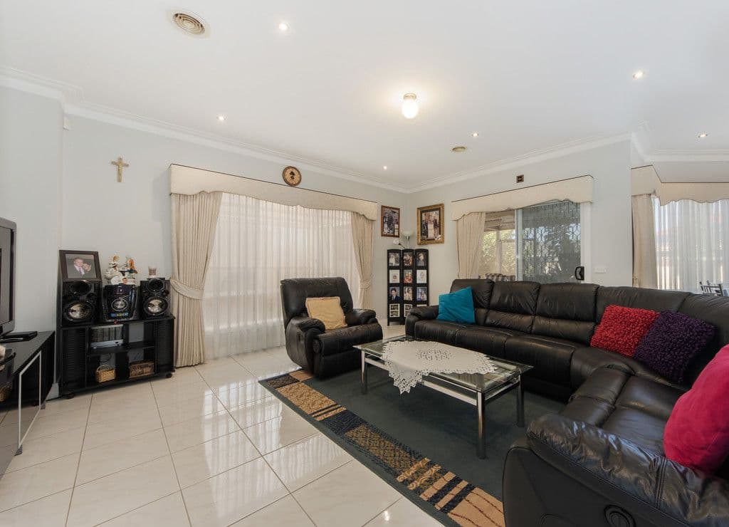 29 Sullivan Road, Cairnlea VIC 3023, Cairnlea - Thumbnail 5