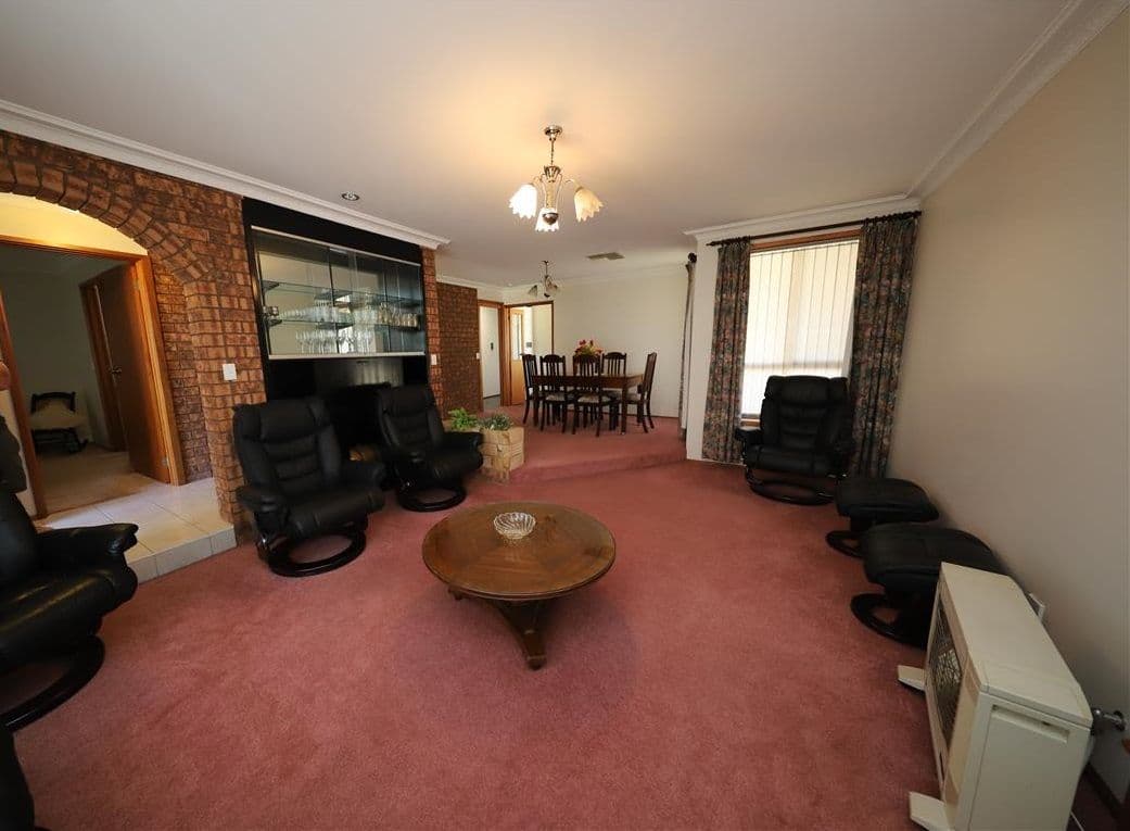3 Hume Place, Tumut NSW 2720, Tumut - Thumbnail 2