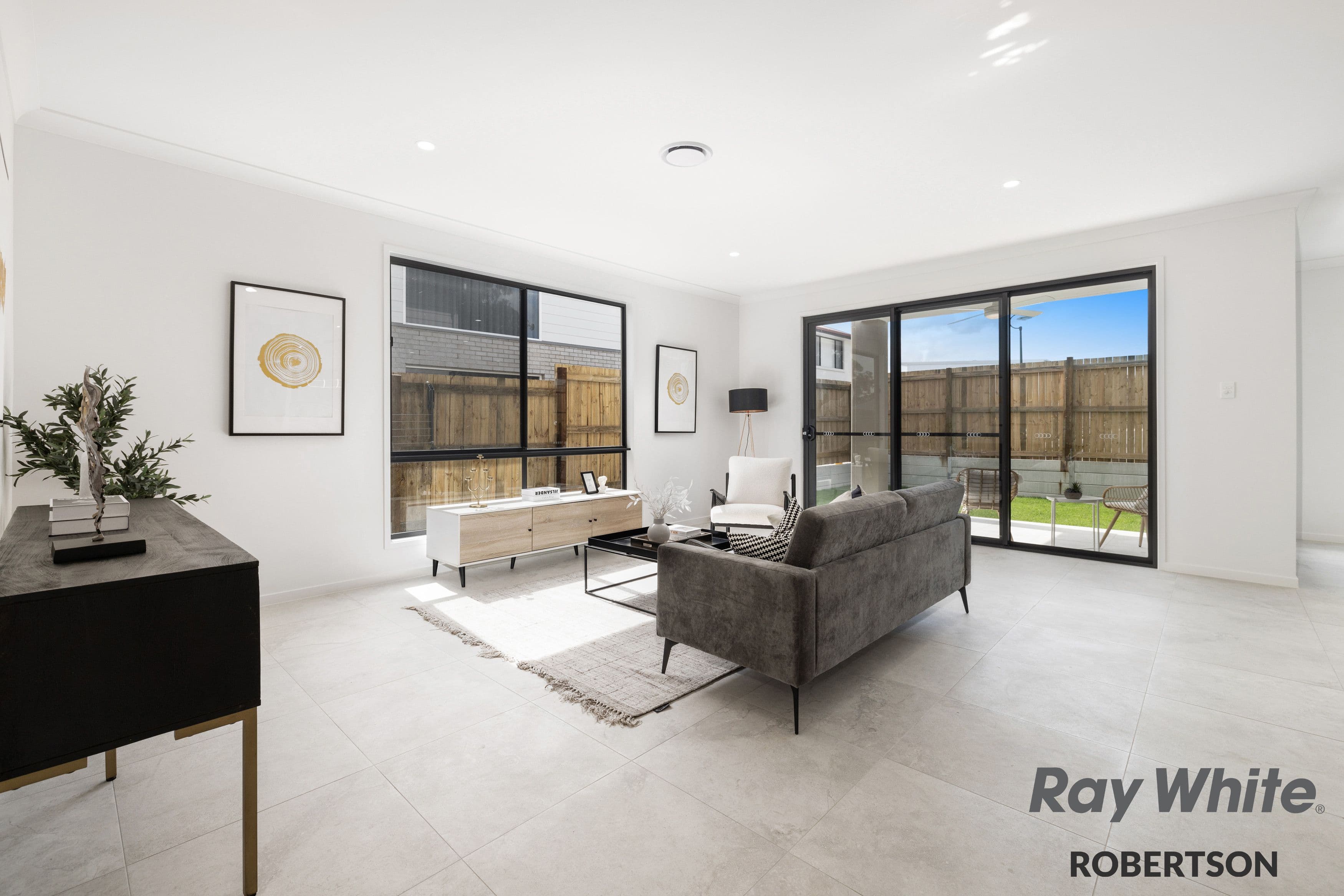 16 Leading Place, Calamvale QLD 4116, Calamvale - Thumbnail 3