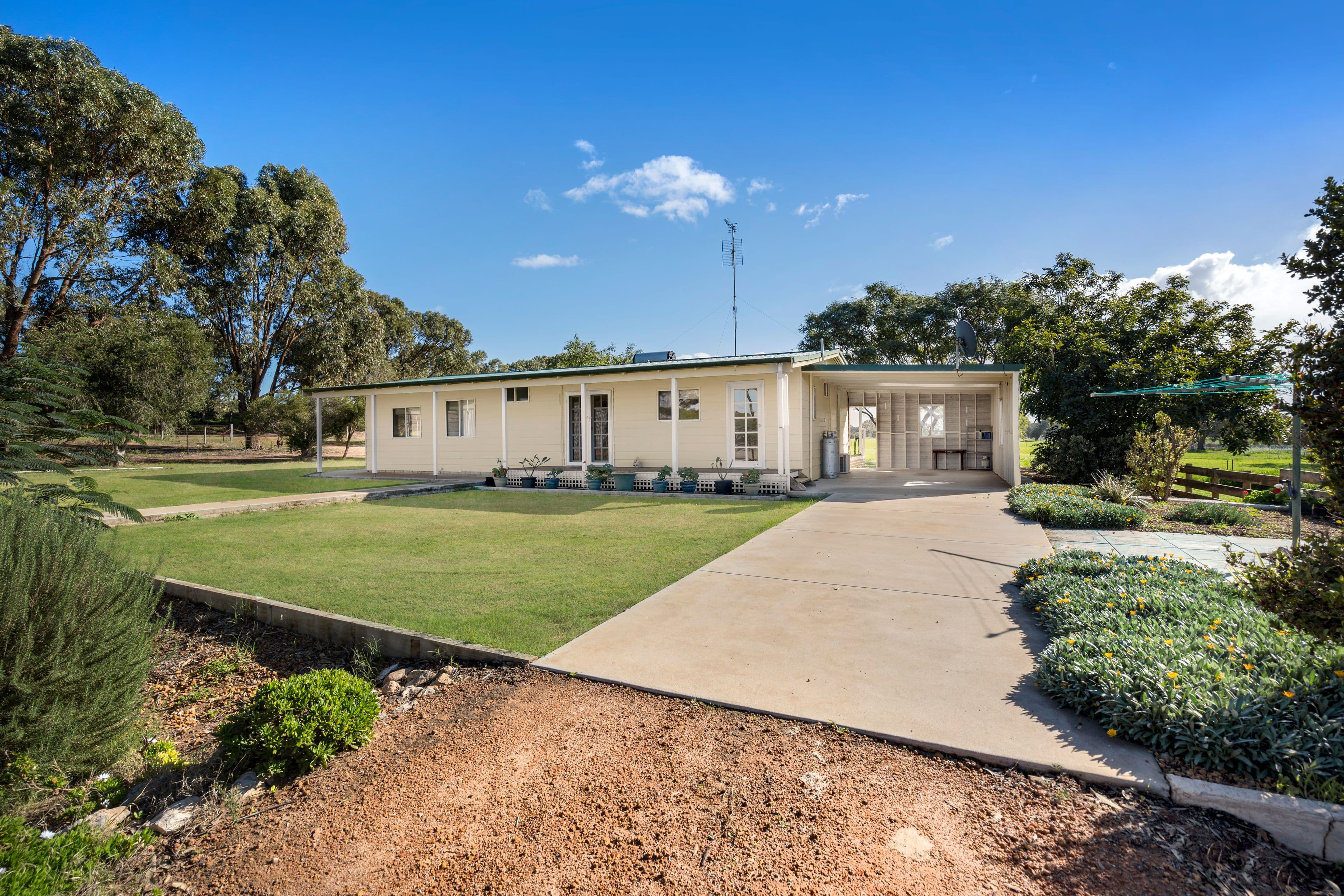 30648 Brand Highway, Dongara WA 6525, Dongara - Image 1