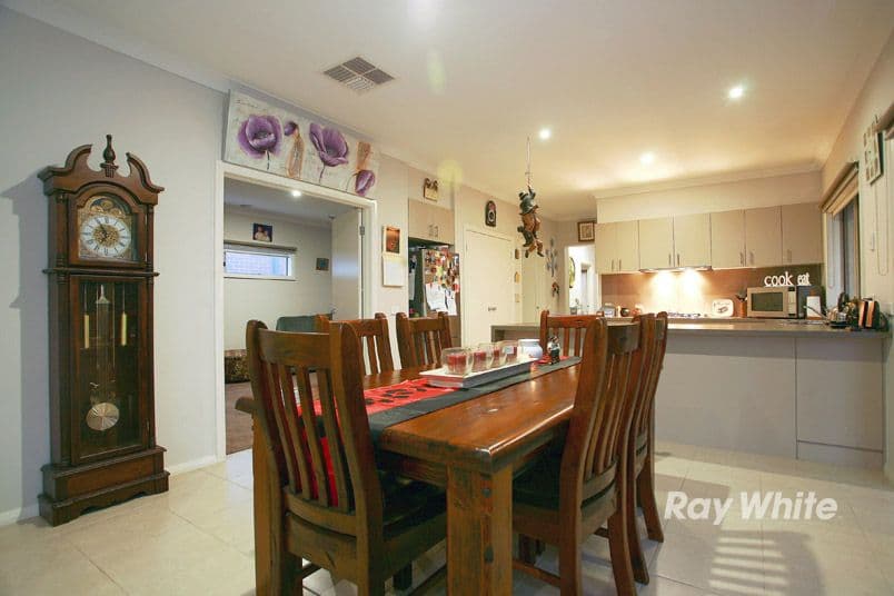 13 Bugle Lane, CRANBOURNE WEST VIC 3977, Cranbourne West - Thumbnail 7