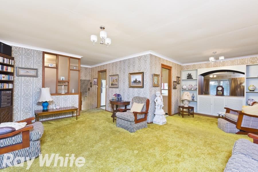 121 Caroline Chisholm Drive, WINSTON HILLS NSW 2153, Winston Hills - Thumbnail 2