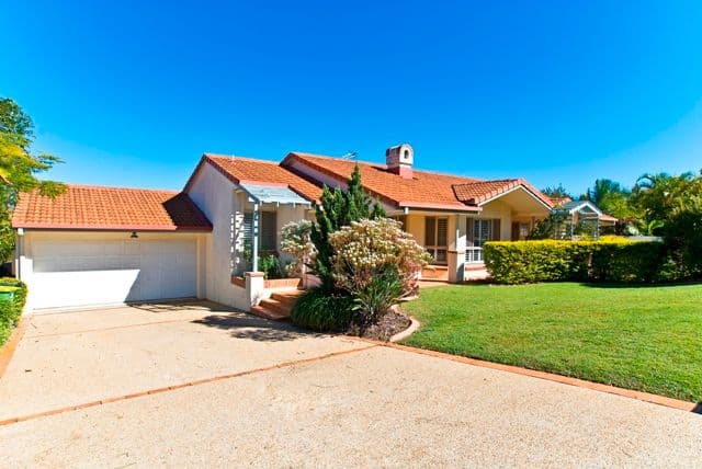 18 Chichester Drive, ARUNDEL QLD 4214, Arundel - Thumbnail 2