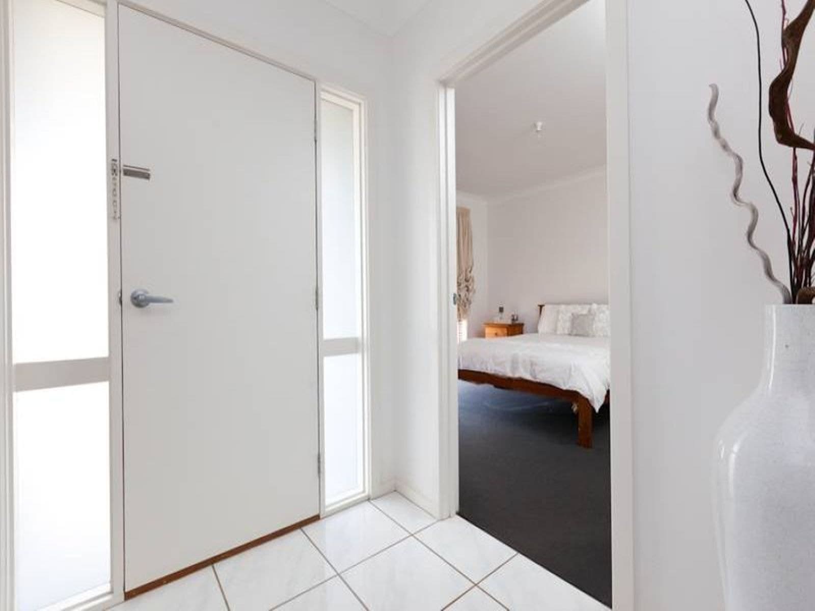 9 Oxley Court, Mildura - Thumbnail 2