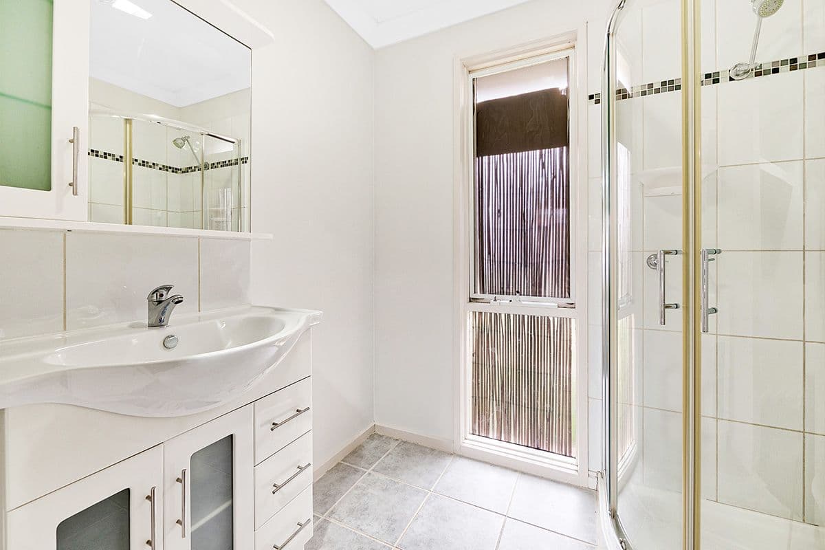 11 Jacinta Drive, Cranbourne West VIC 3977, Cranbourne West - Thumbnail 6