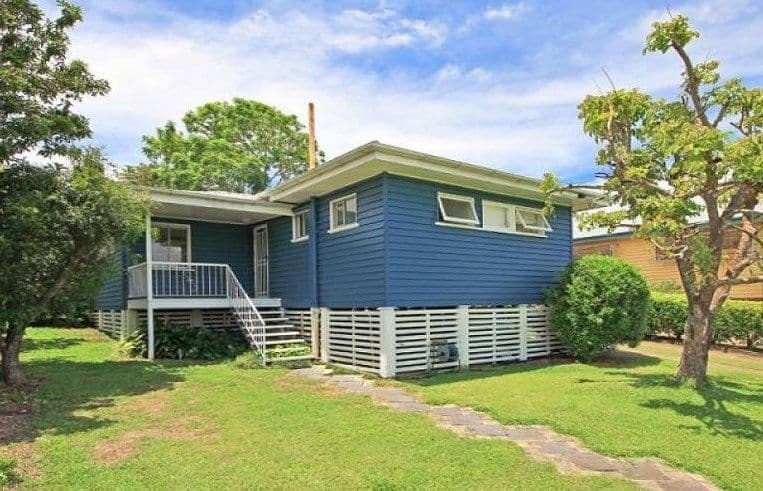 19 Belloy Street, WAVELL HEIGHTS QLD 4012, Wavell Heights - Thumbnail 2
