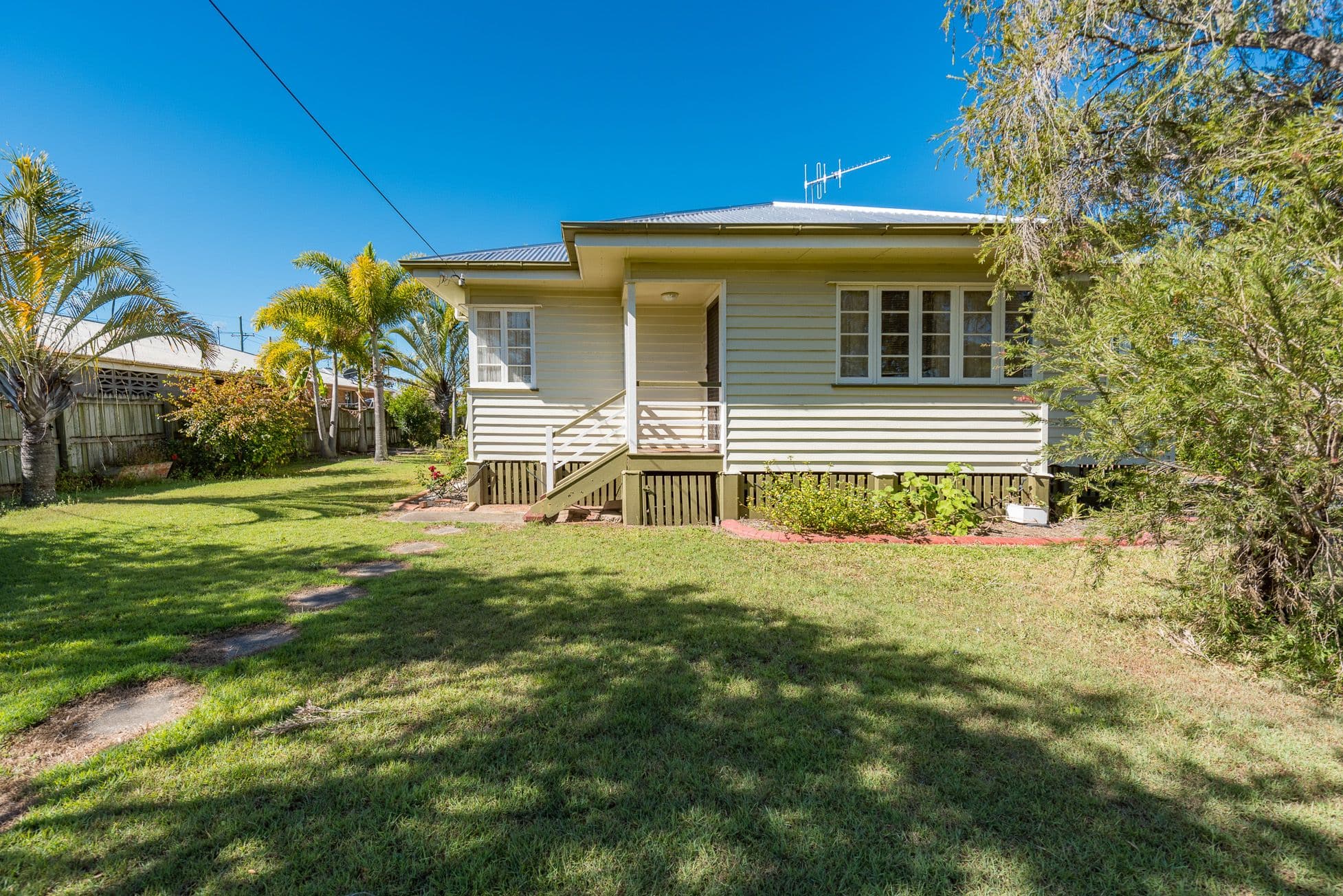 8 Adams Street, Bundaberg West QLD 4670, Bundaberg West - Thumbnail 2