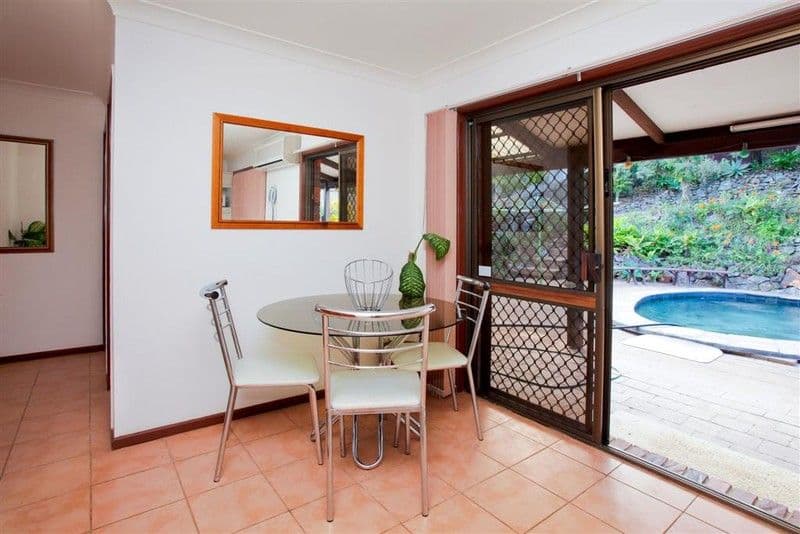 22 Cluden Street, HOLLAND PARK WEST QLD 4121, Holland Park West - Thumbnail 8