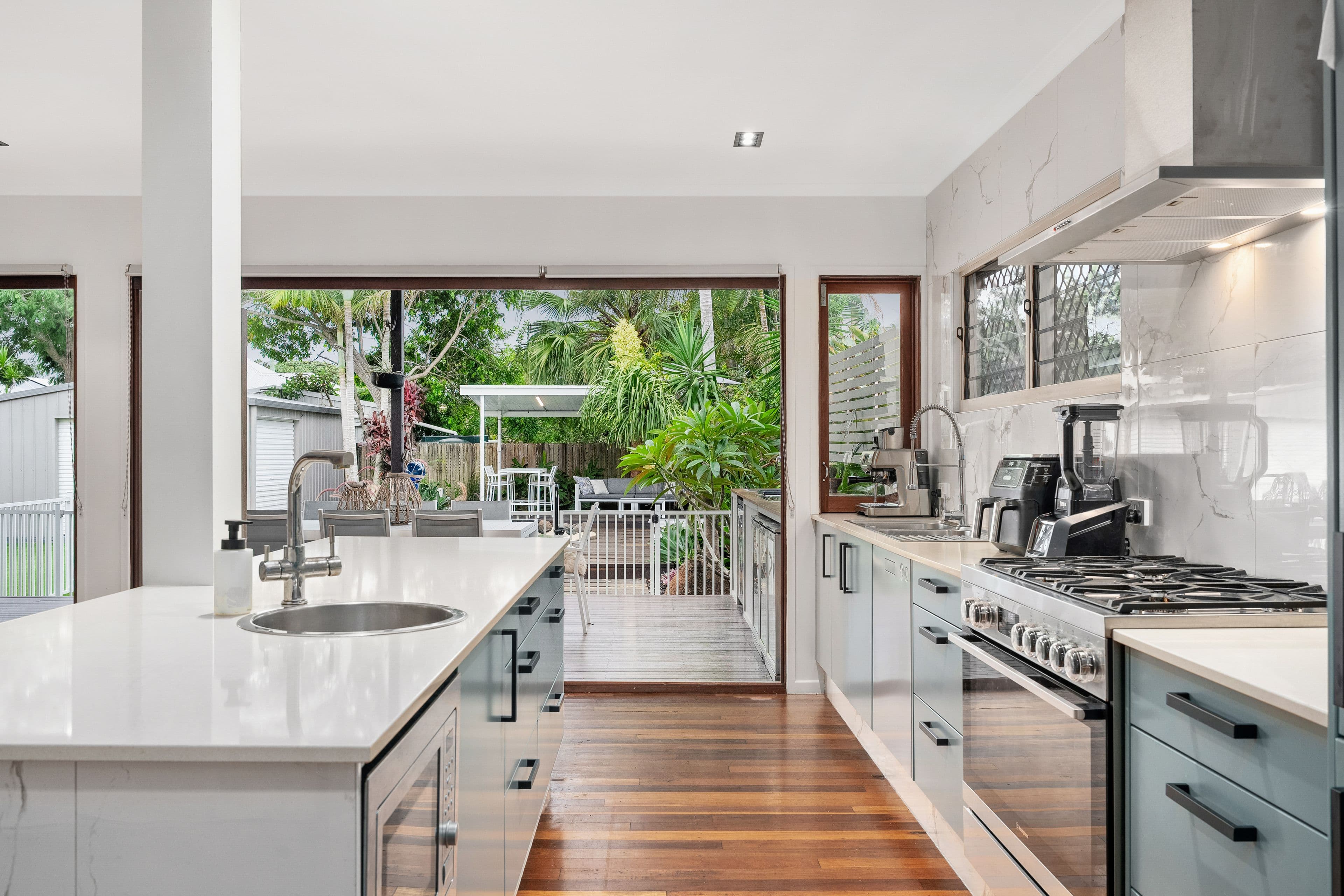 42 Collins Street, Woody Point QLD 4019, Woody Point - Thumbnail 4