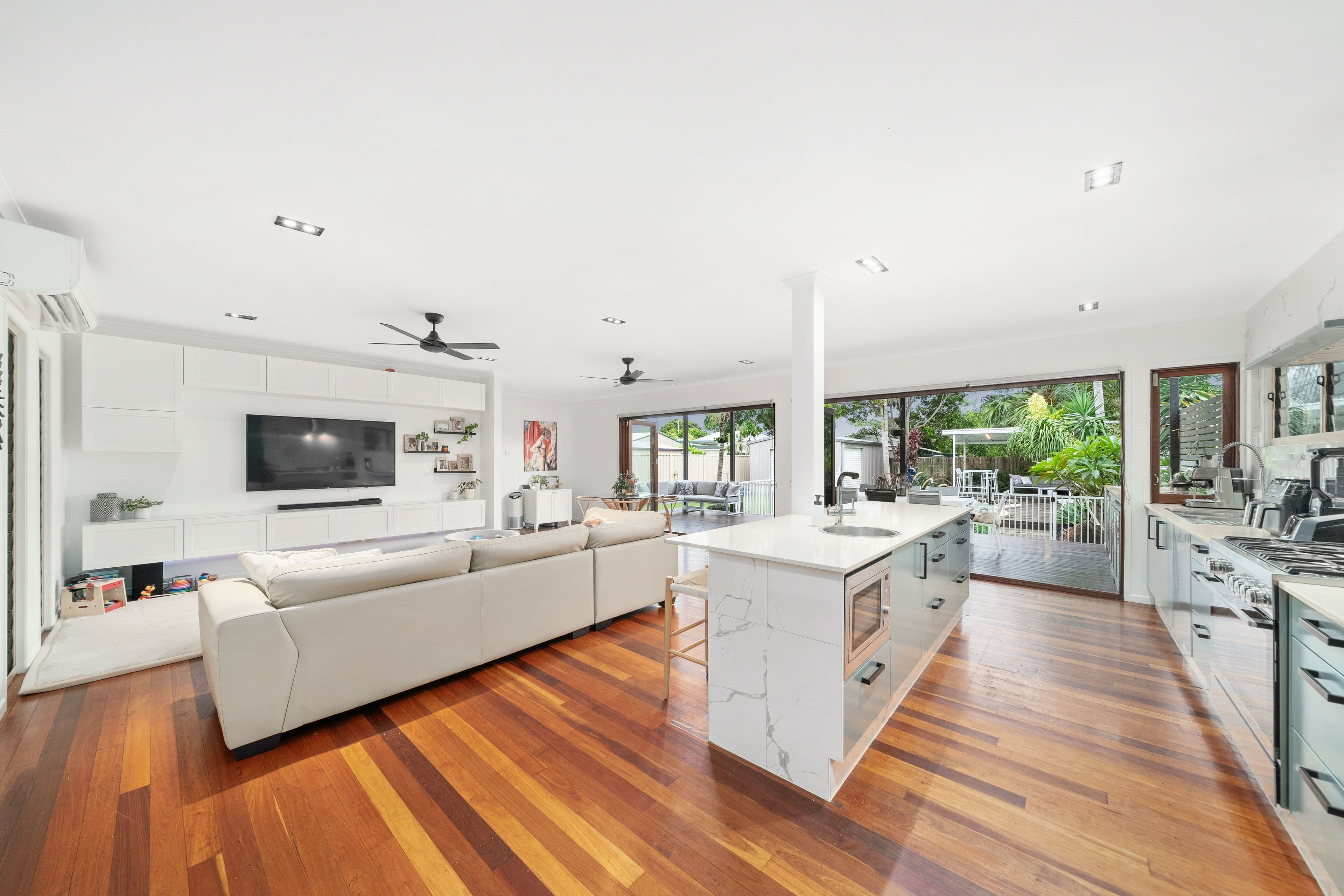 42 Collins Street, Woody Point QLD 4019, Woody Point - Thumbnail 6