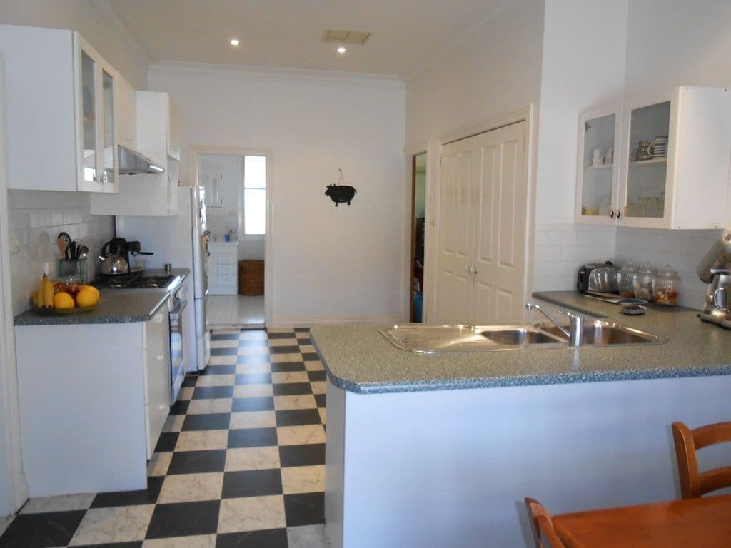 36 Phillip Street, TAMWORTH NSW 2340, West Tamworth - Thumbnail 6