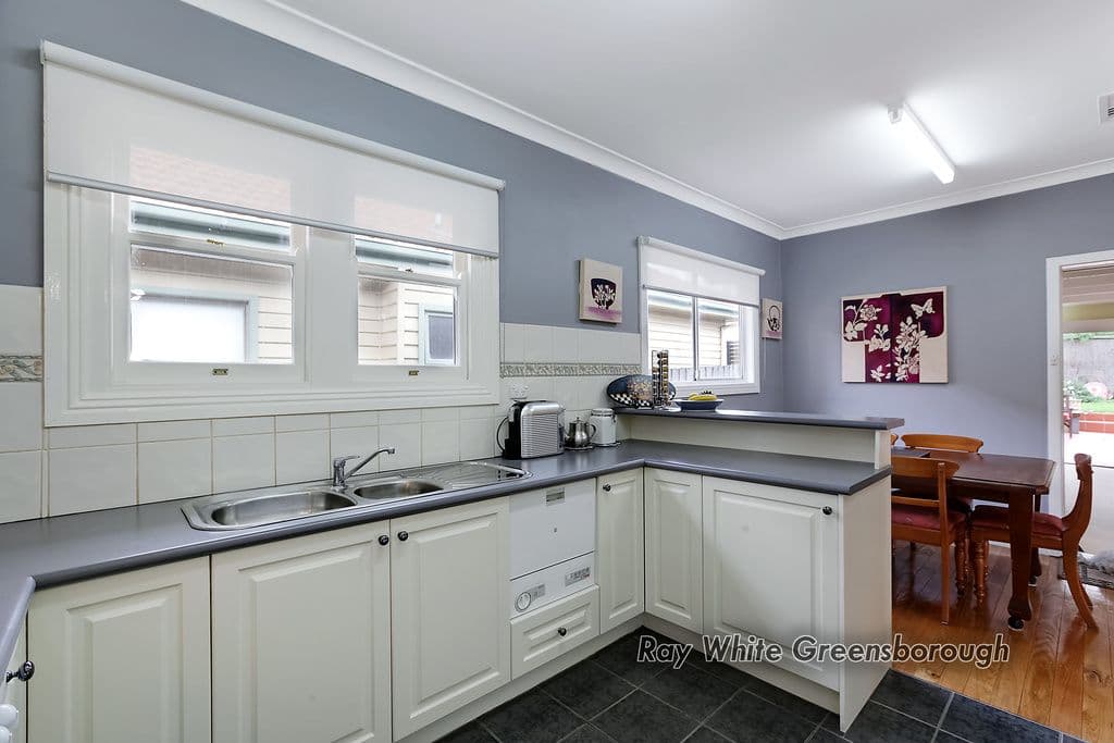 11 Stowe Avenue, GREENSBOROUGH VIC 3088, Greensborough - Thumbnail 4