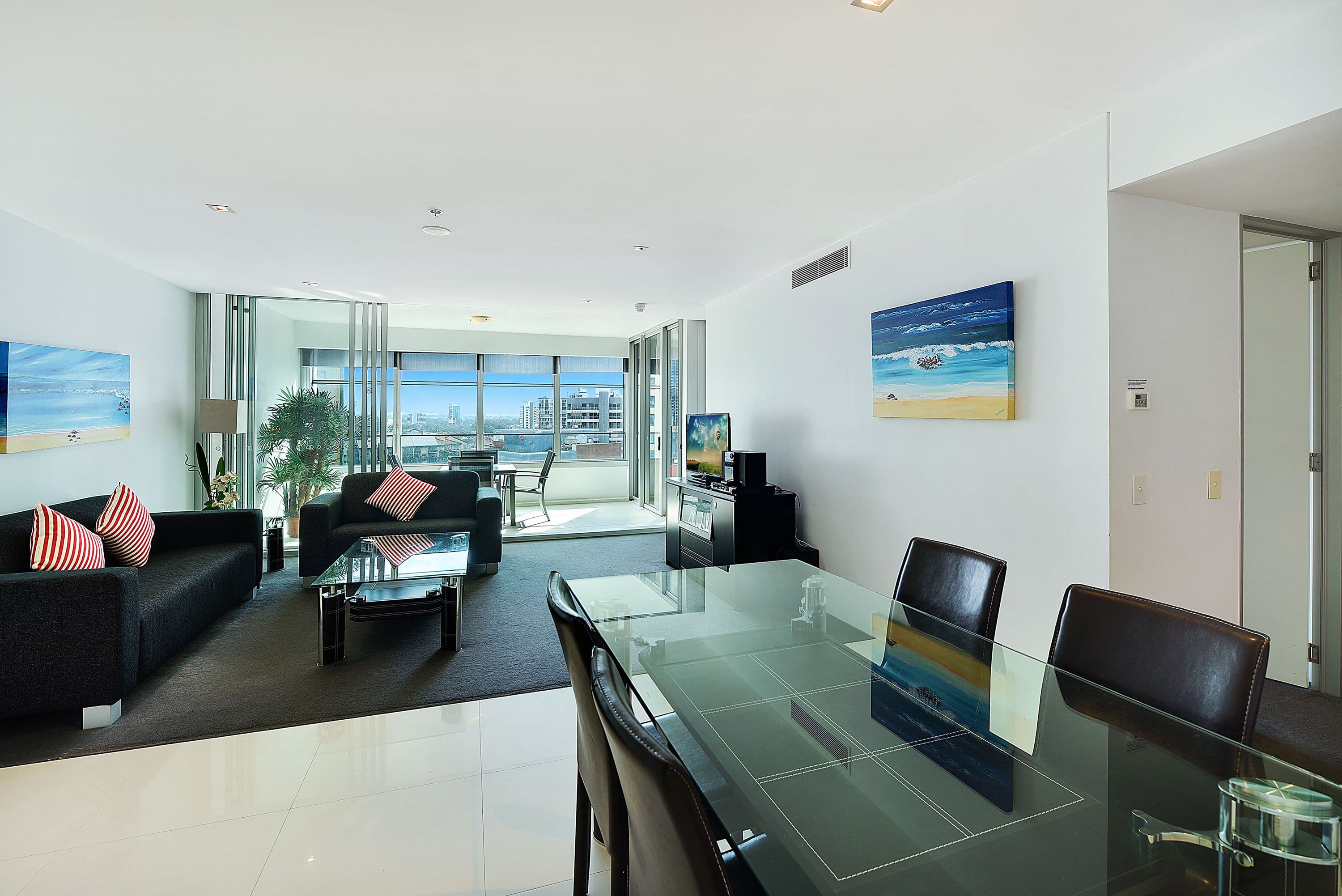 9 Hamilton Avenue, Surfers Paradise QLD 4217, Surfers Paradise - Image 1