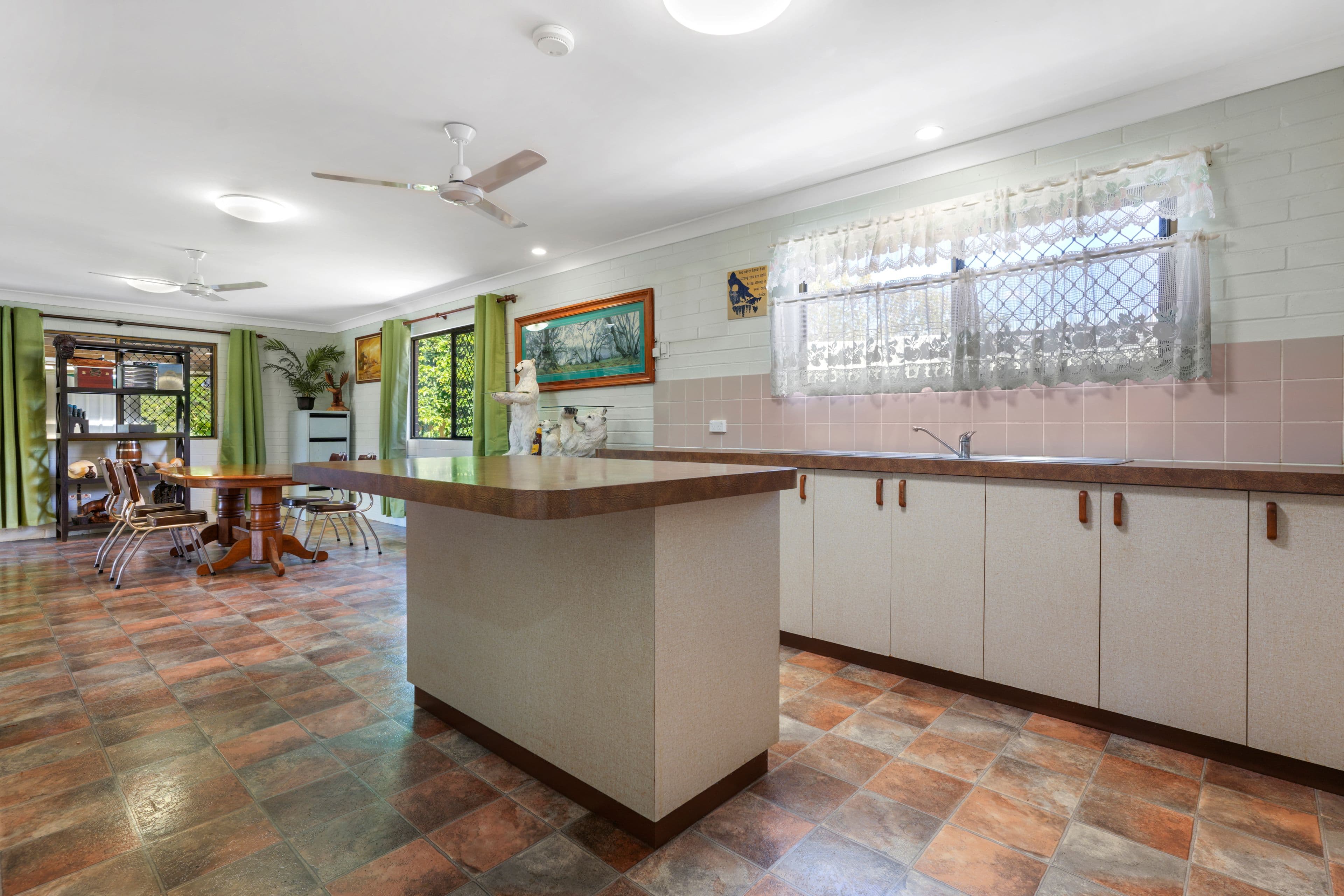 5 Helen Crescent, Wurdong Heights QLD 4680, Wurdong Heights - Thumbnail 5