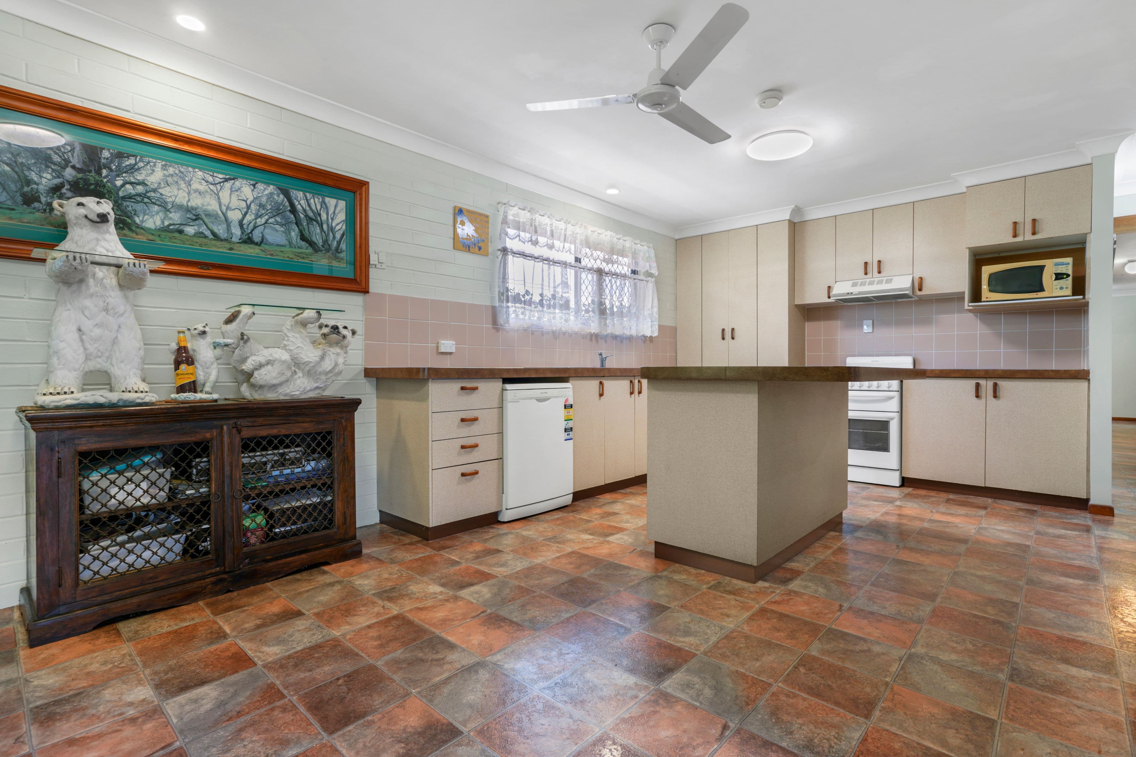 5 Helen Crescent, Wurdong Heights QLD 4680, Wurdong Heights - Thumbnail 6