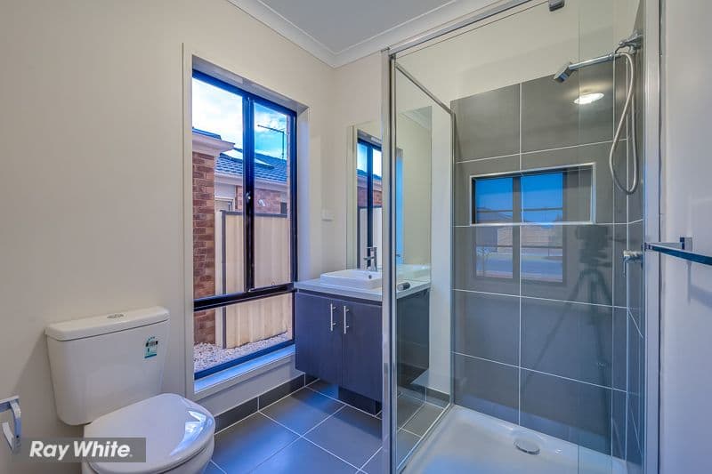 7 Bolcarra Grove, Truganina VIC 3029, Truganina - Thumbnail 3