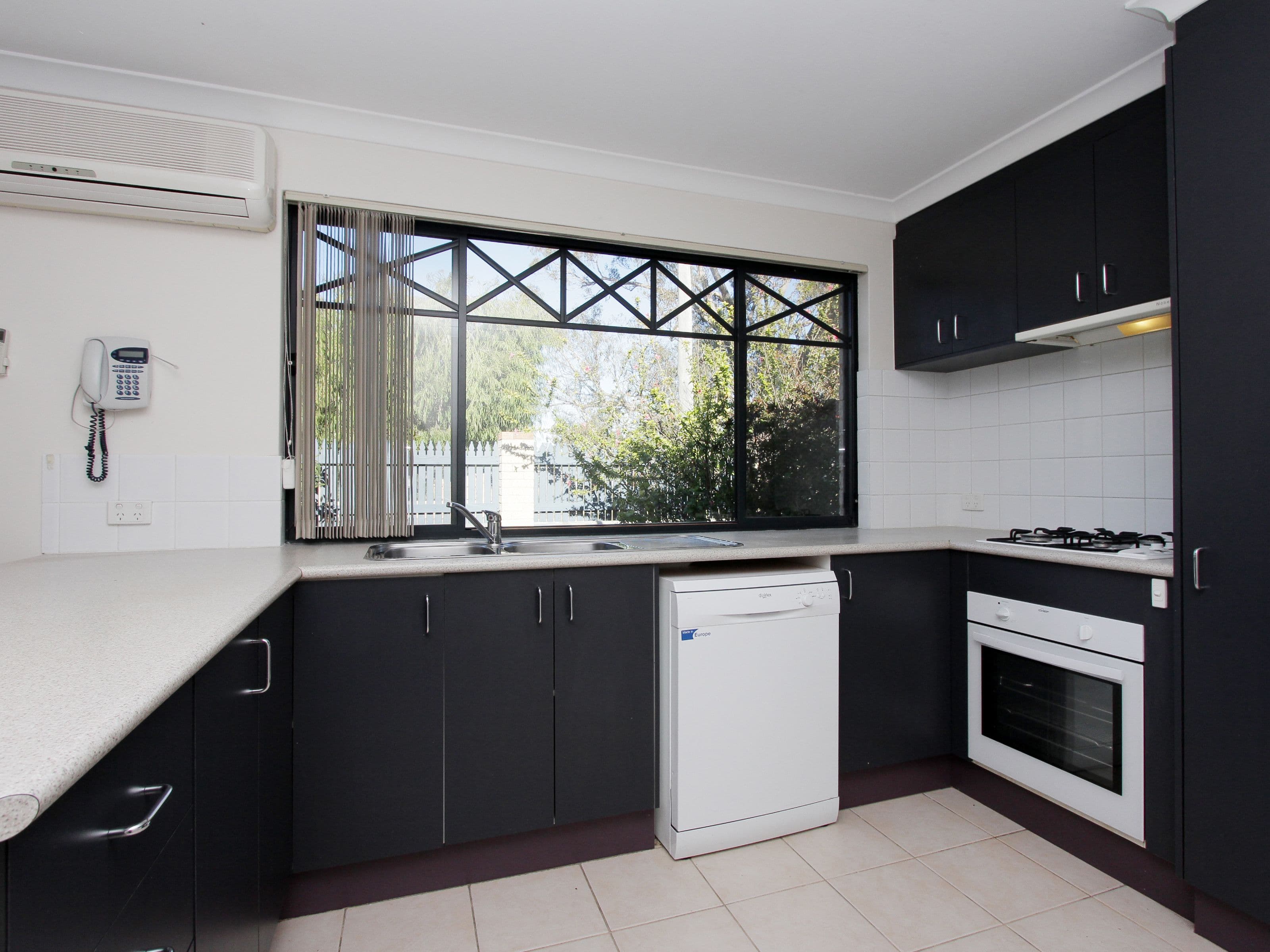 194 Hamilton Street, Queens Park WA 6107, Queens Park - Thumbnail 4