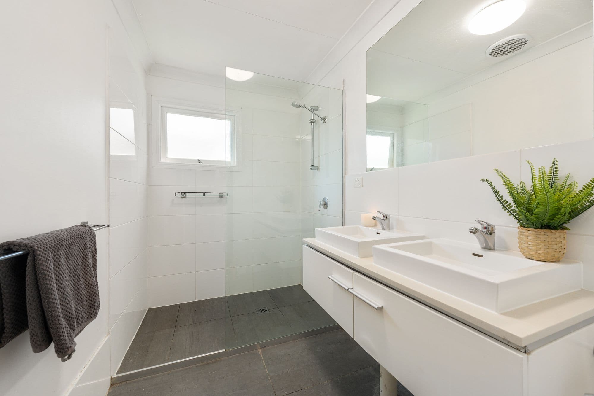 64 Stuart Street, Bulimba QLD 4171, Bulimba - Thumbnail 6