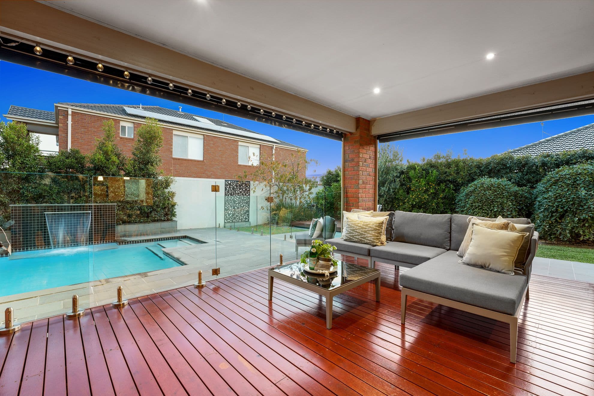 8 Bronte Way, Taylors Hill VIC 3037, Taylors Hill - Thumbnail 2