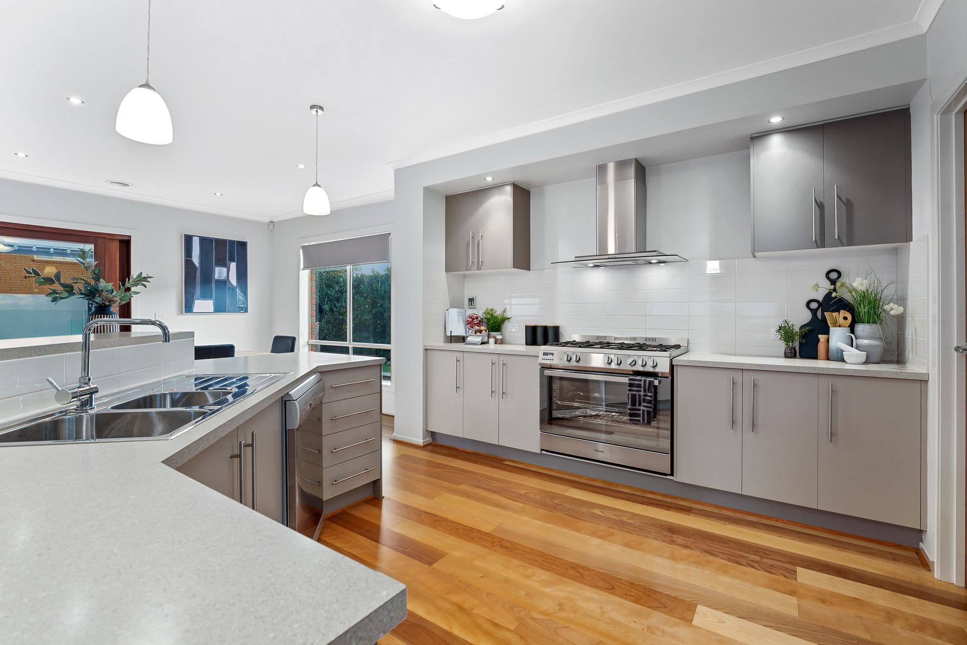 8 Bronte Way, Taylors Hill VIC 3037, Taylors Hill - Thumbnail 5