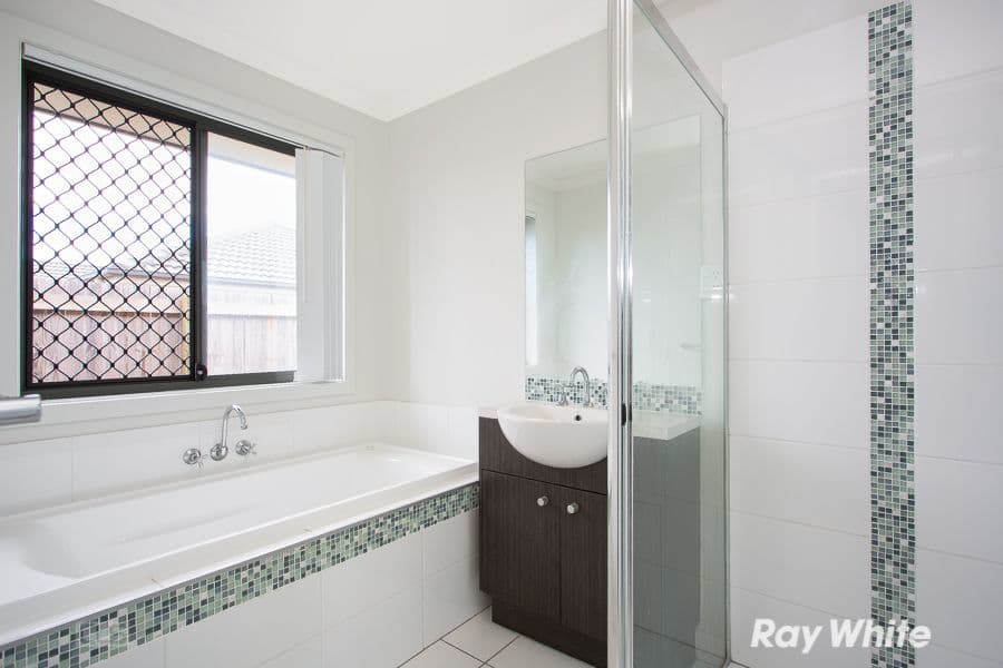 24 Grice Crescent, Ningi QLD 4511, Ningi - Thumbnail 5