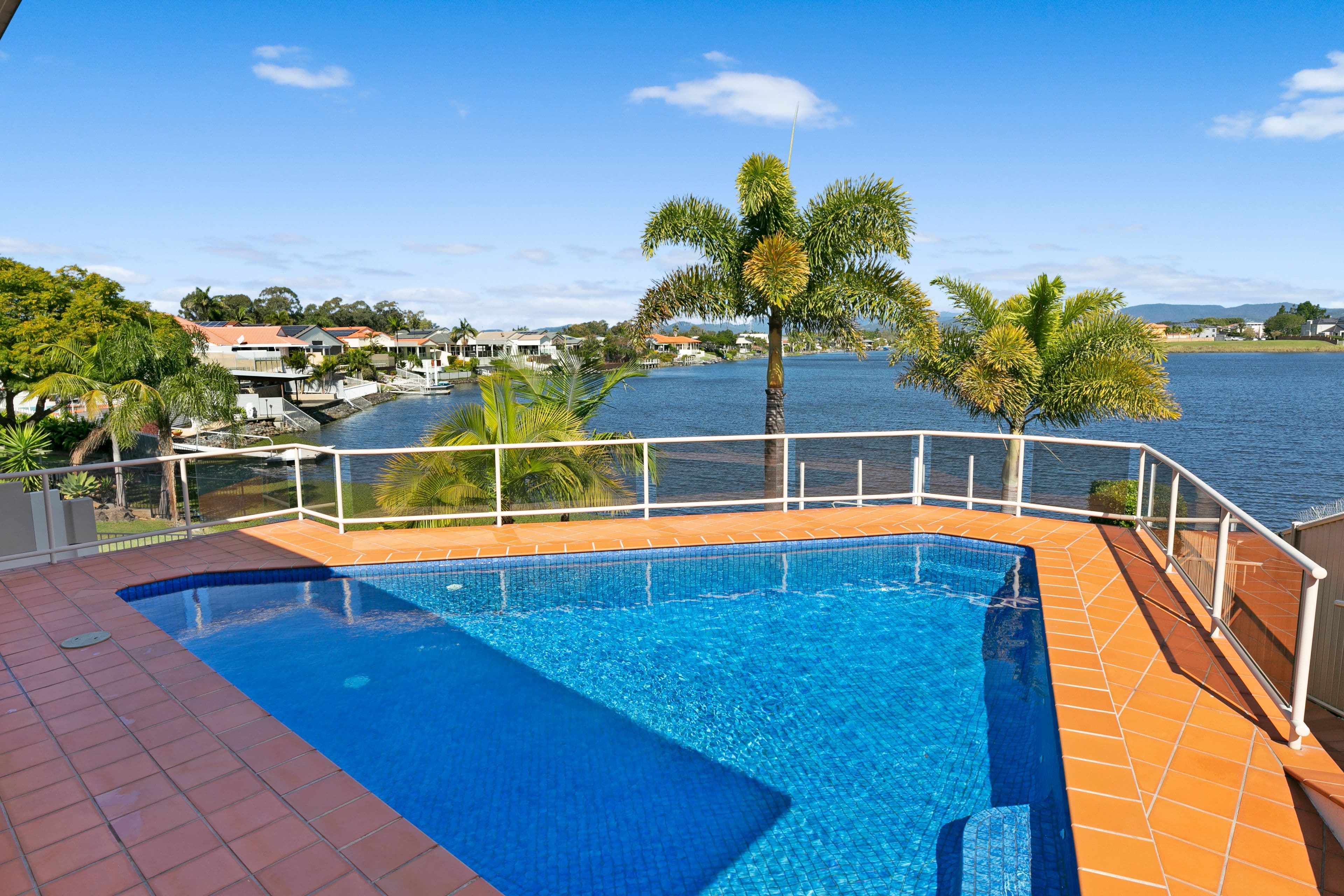 88 Port Jackson Boulevard, Clear Island Waters QLD 4226, Clear Island Waters - Thumbnail 2