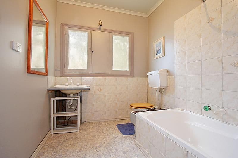 23 Kia Ora Parade, FERNTREE GULLY VIC 3156, Ferntree Gully - Thumbnail 4
