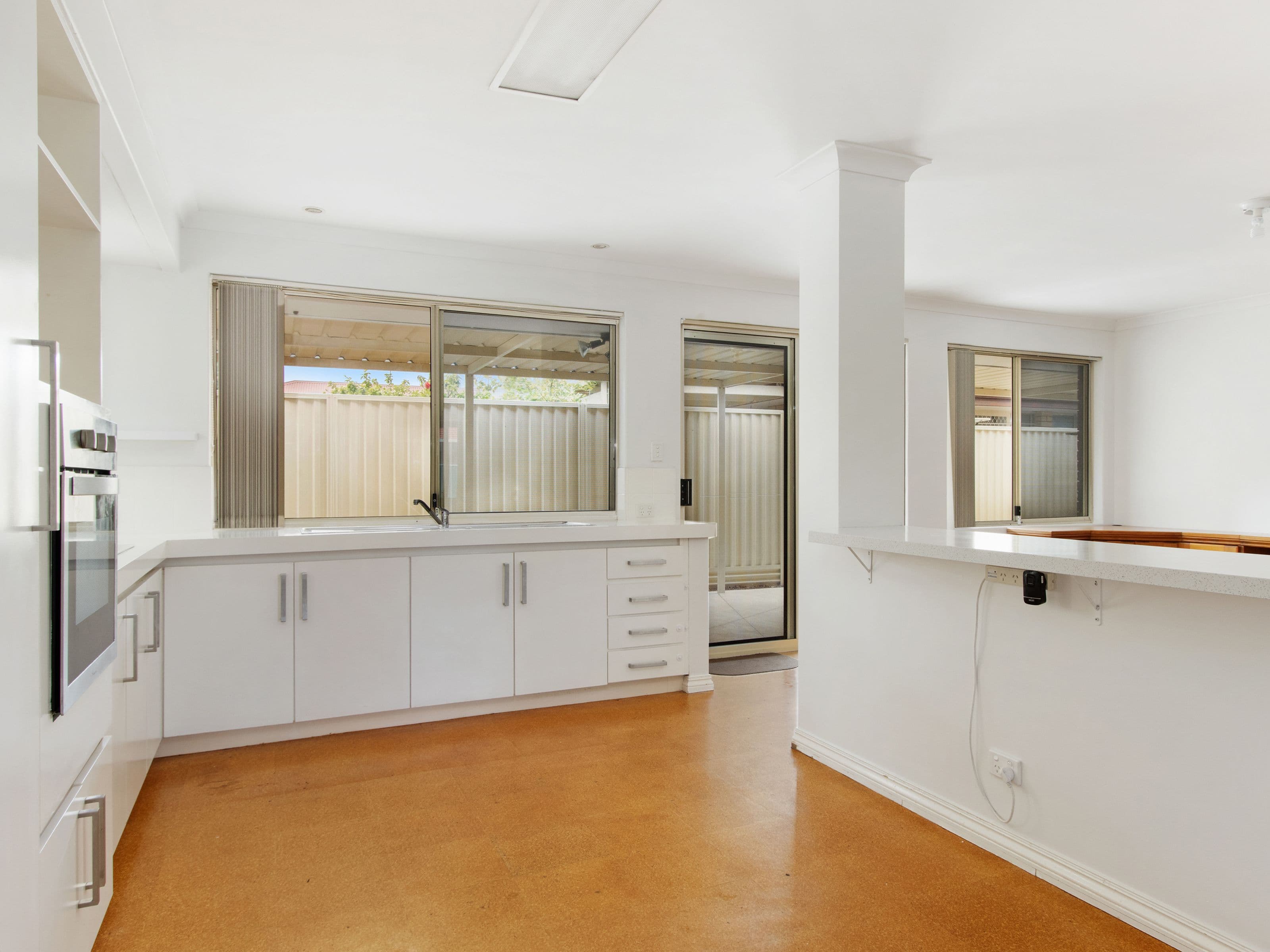 2 Greenlea Crescent, Warnbro WA 6169, Warnbro - Thumbnail 5