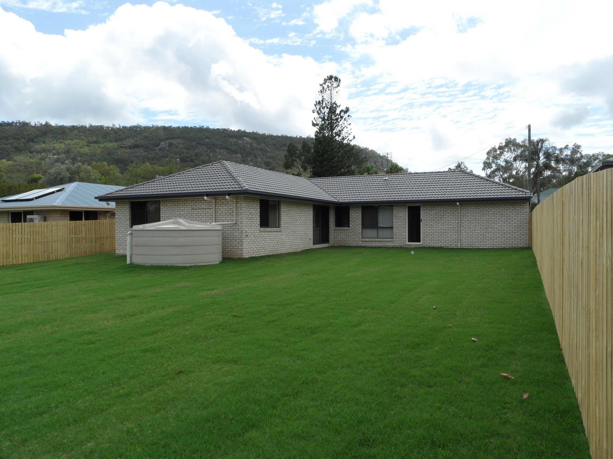 35 Middle Street, ESK QLD 4312, Esk - Thumbnail 3