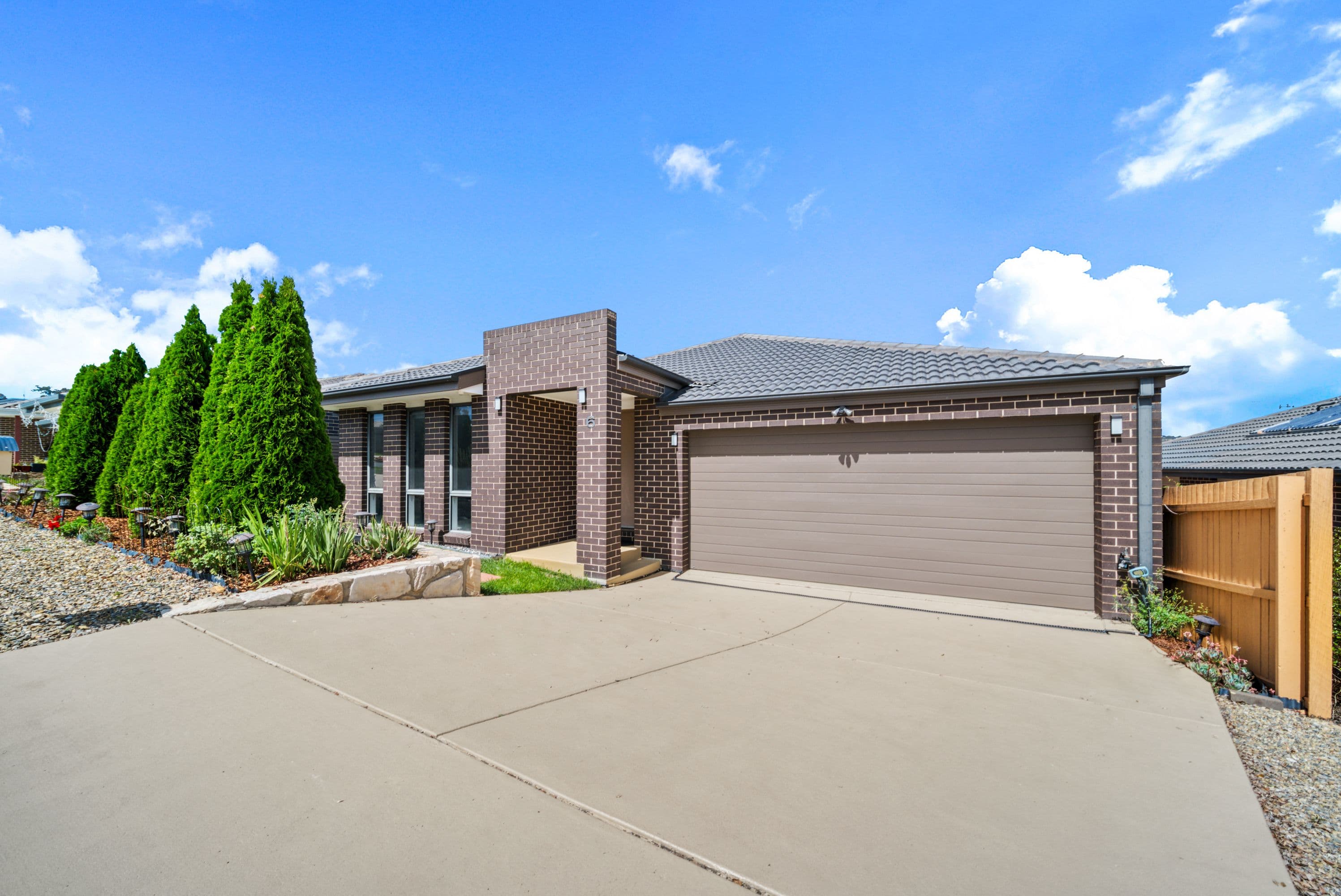 6 Alanvale Street, Harrison ACT 2914, Harrison - Thumbnail 2