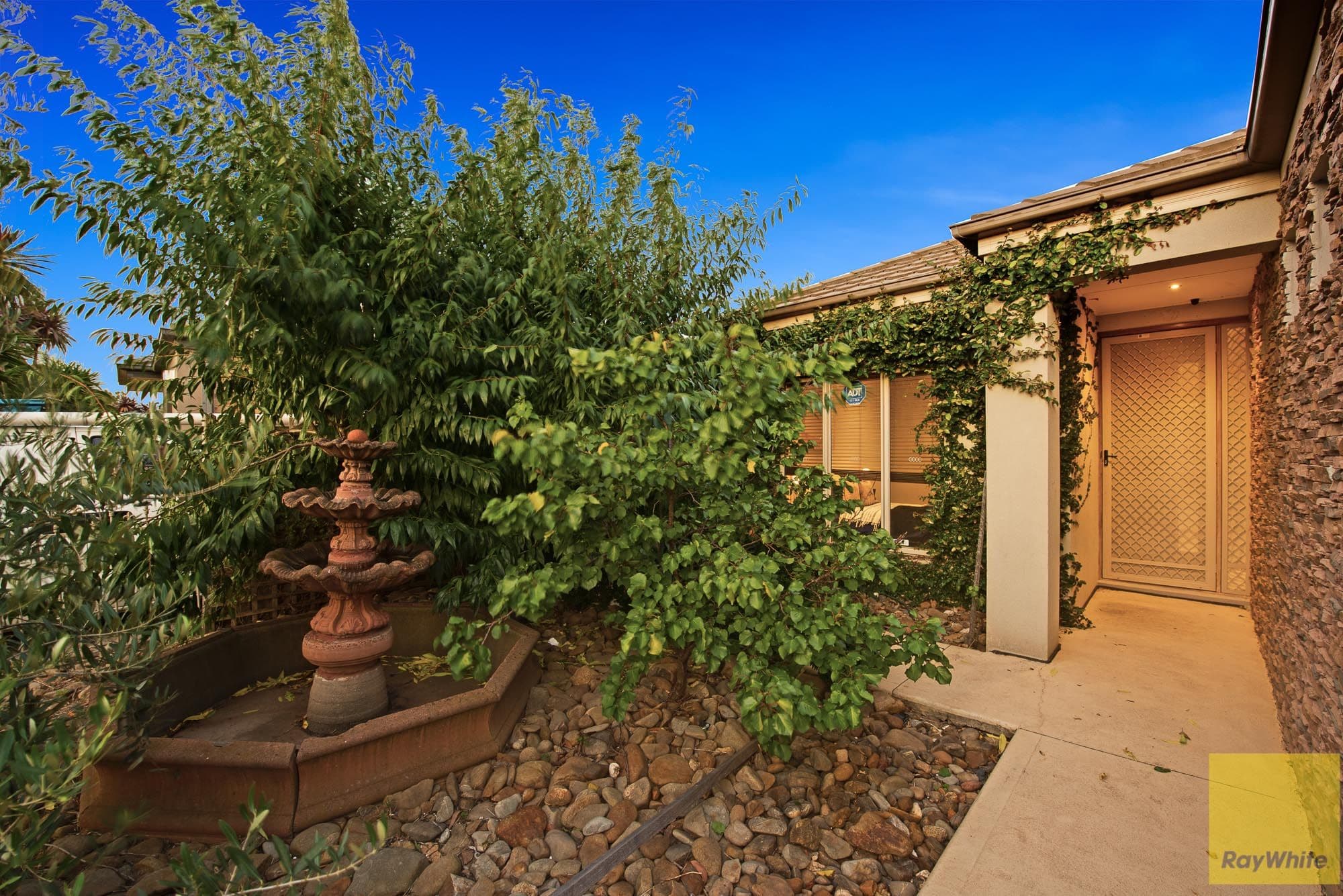 13 Alison Street, Truganina VIC 3029, Truganina - Thumbnail 2