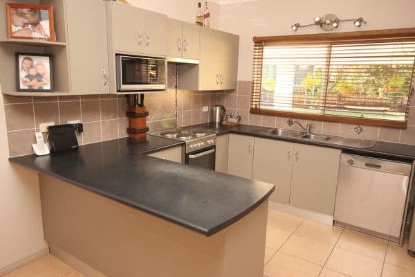 4 Lowrey Close, Gordonvale QLD 4865, Gordonvale - Thumbnail 2