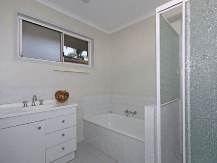18 Cumberland Drive, VARSITY LAKES QLD 4227, Varsity Lakes - Thumbnail 6