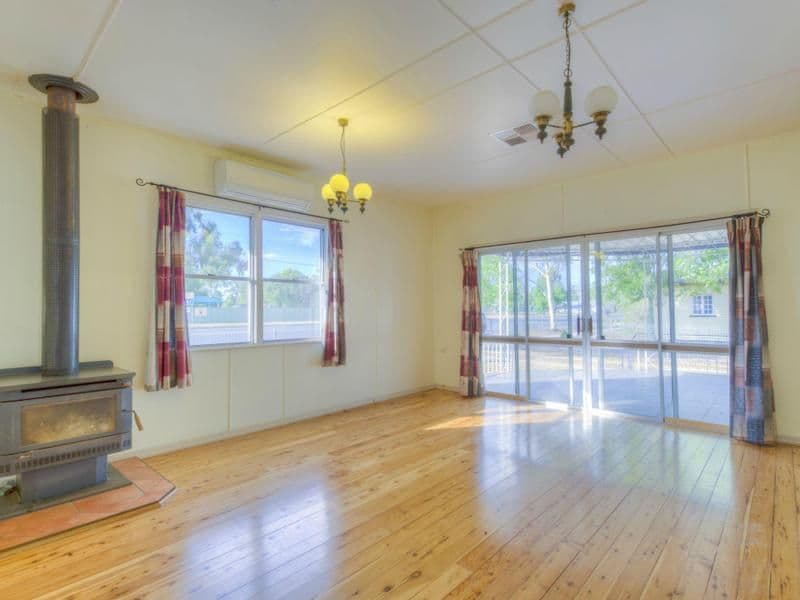120 Murilla Street, Miles QLD 4415, Miles - Thumbnail 4