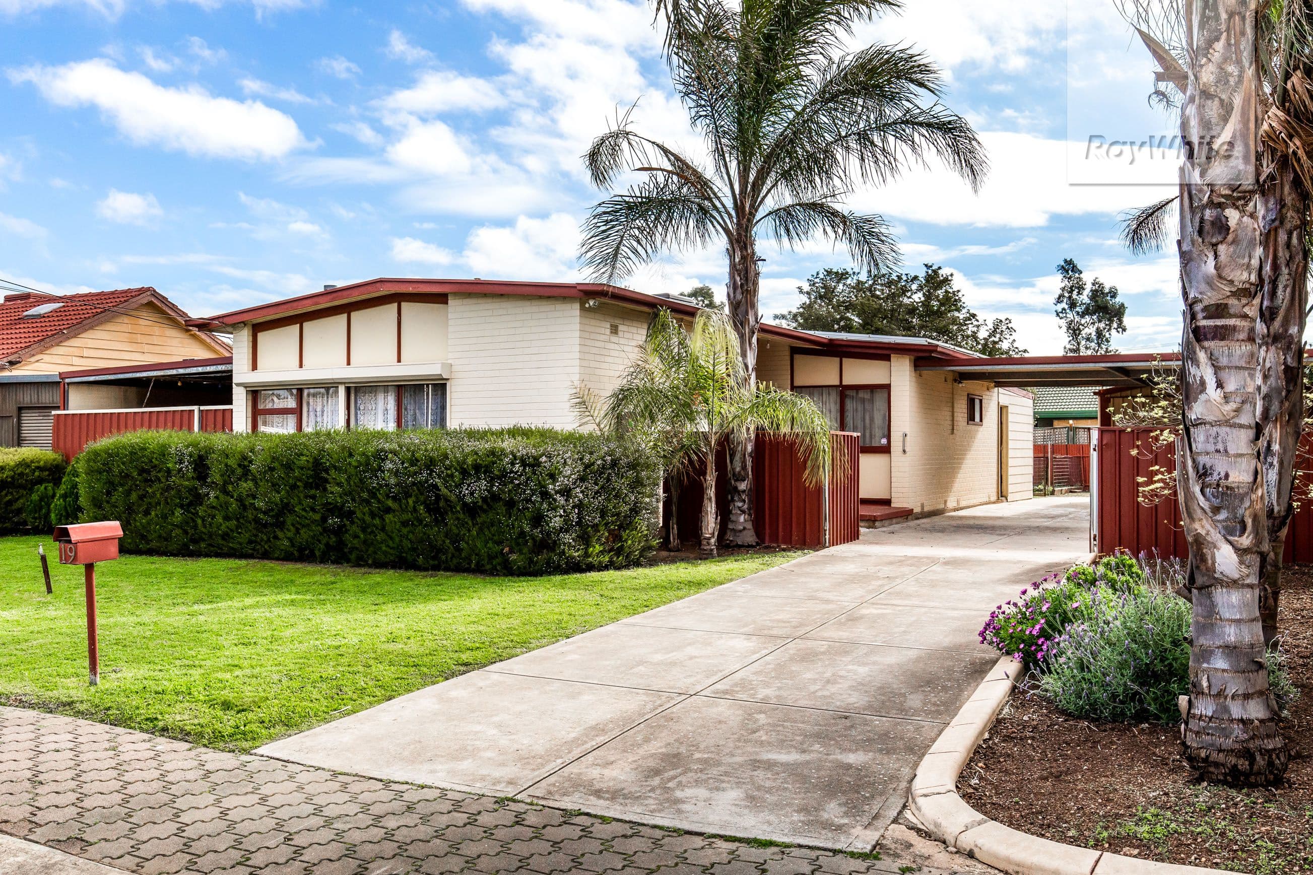 19 Trumper Avenue, Parafield Gardens SA 5107, Parafield Gardens - Image 1