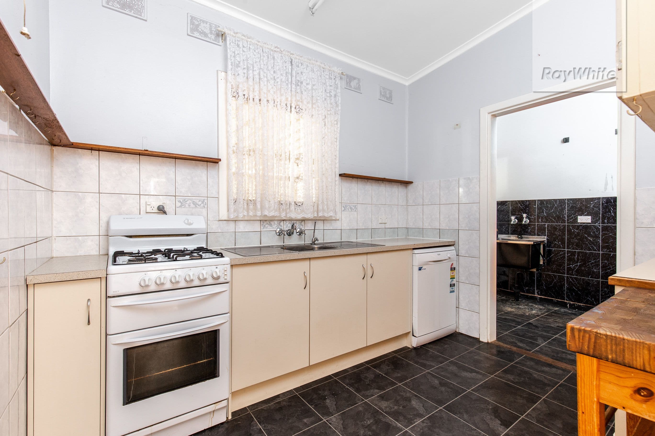 19 Trumper Avenue, Parafield Gardens SA 5107, Parafield Gardens - Thumbnail 2