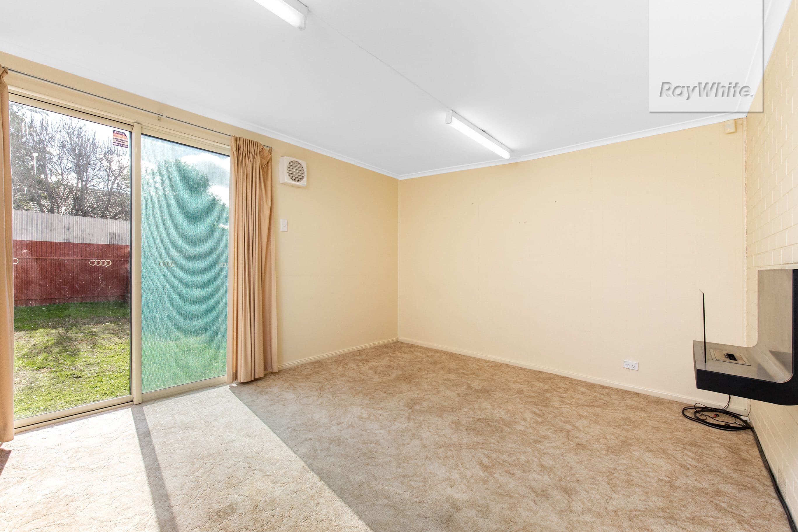 19 Trumper Avenue, Parafield Gardens SA 5107, Parafield Gardens - Thumbnail 7