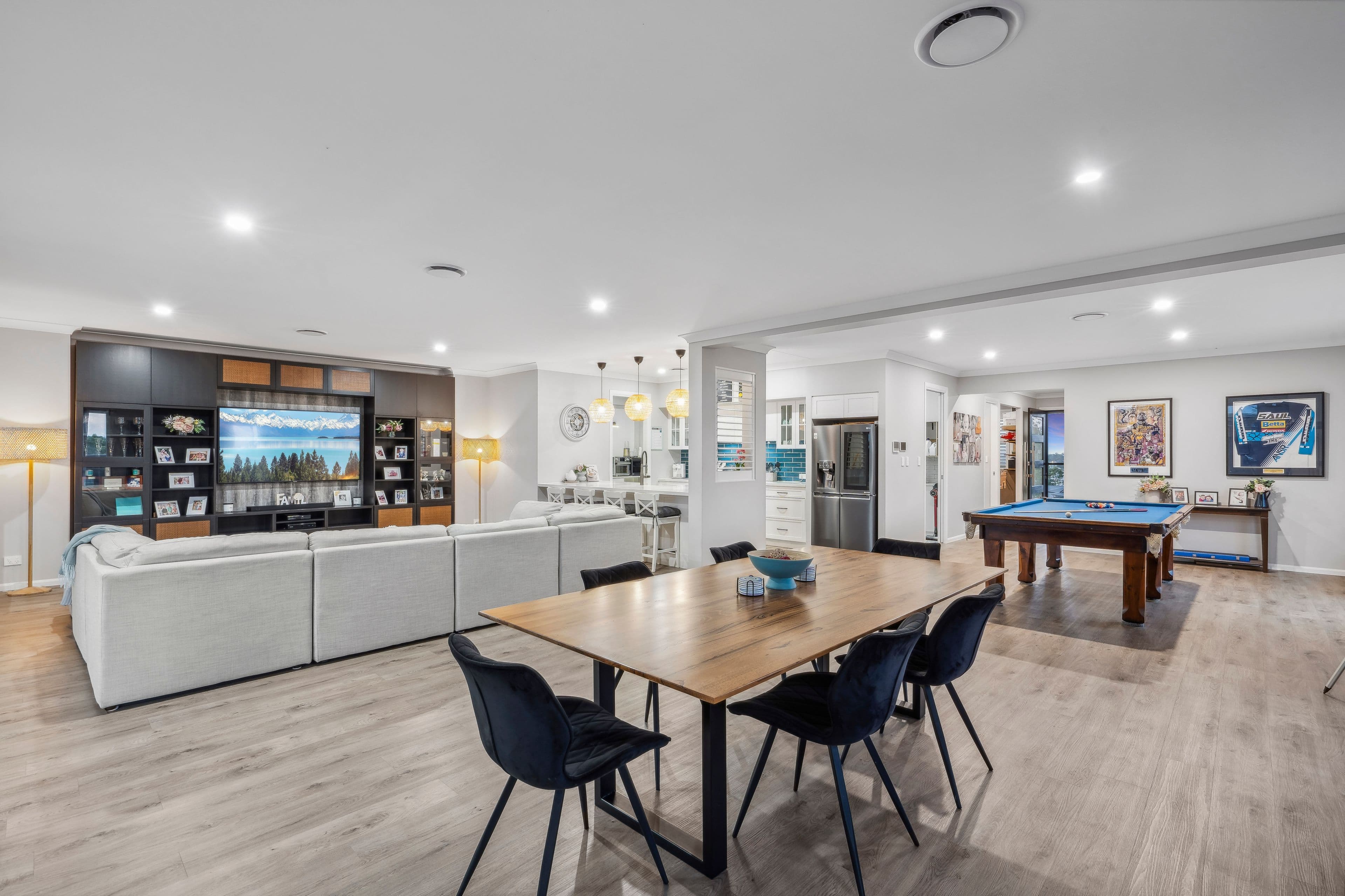 6 Windsor Circuit, Maudsland QLD 4210, Maudsland - Thumbnail 2