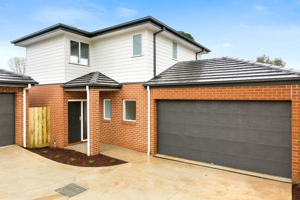 11 Glenview Road, Mount Evelyn VIC 3796, Mount Evelyn - Image 1