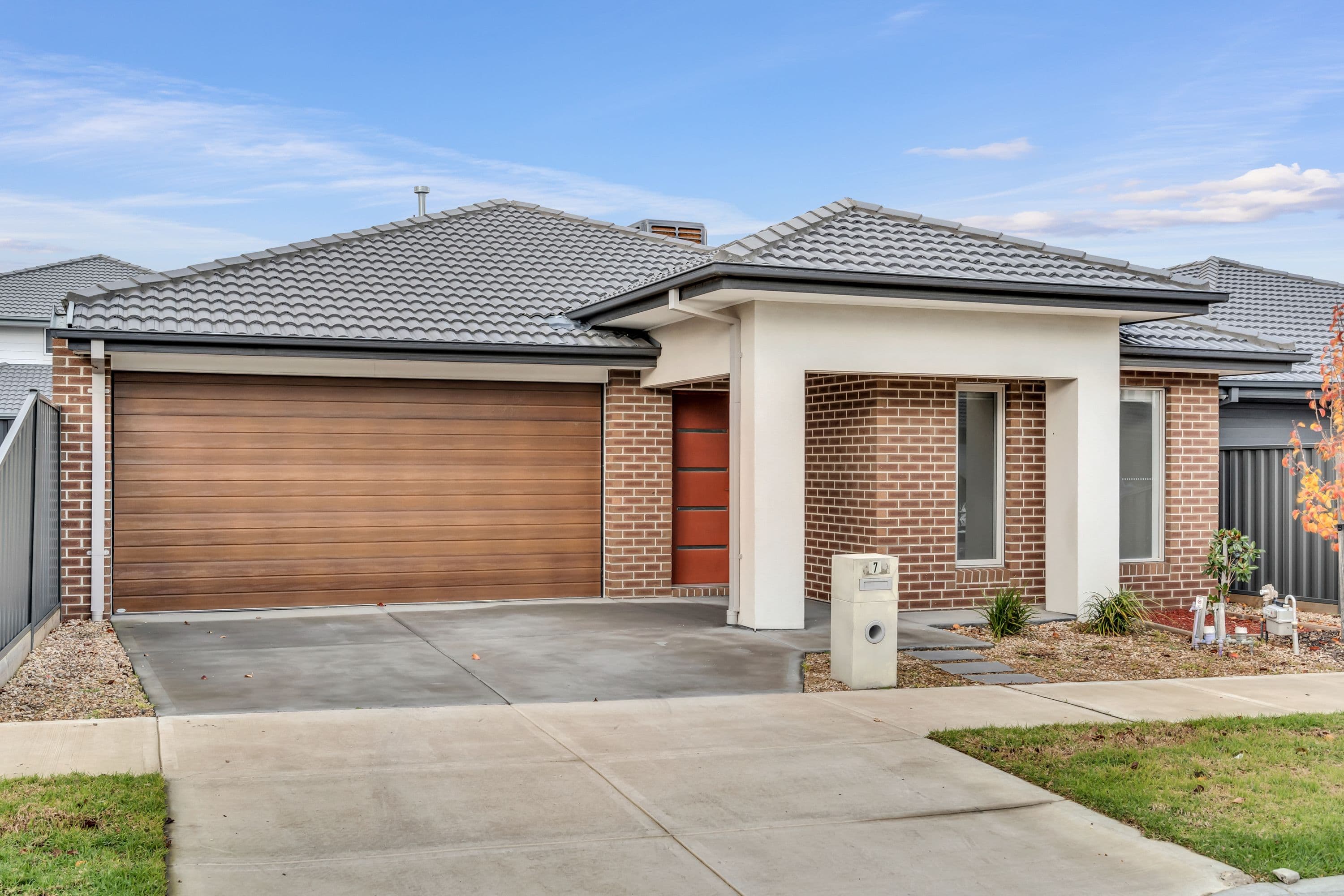 7 Millau Avenue, Craigieburn VIC 3064, Craigieburn - Thumbnail 2