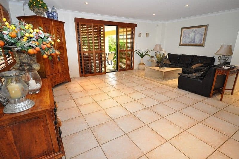 2 Avisford Court, ARUNDEL QLD 4214, Arundel - Thumbnail 7