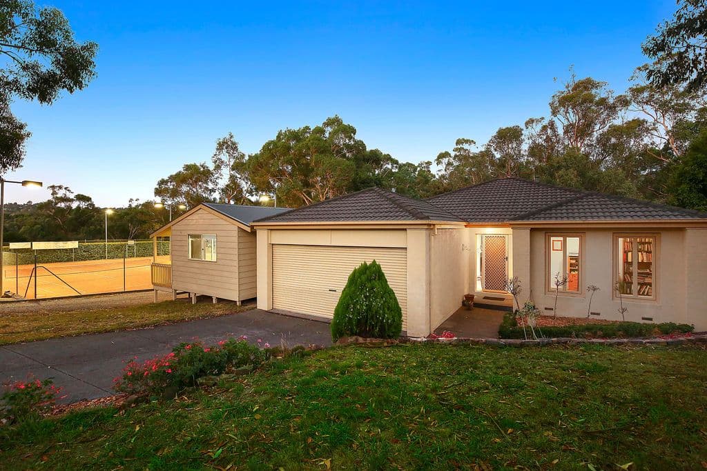 2 Jindabyne Court, Lysterfield - Image 1